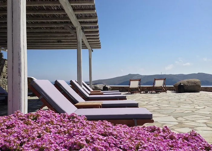 Ξενοδοχείο με διαμερίσματα Yakinthos 4*