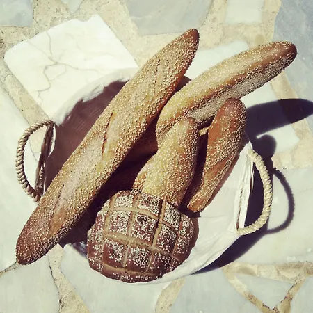 Apartahotel Yakinthos