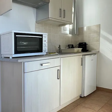 Apartahotel Yakinthos 4*