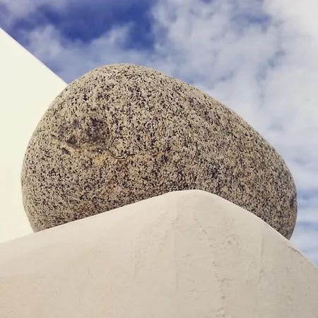 Yakinthos Apartahotel