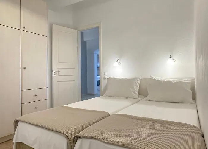 Yakinthos Apartmanhotel 4*