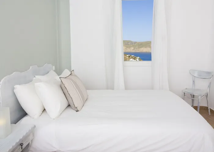 Yakinthos Aparthotel