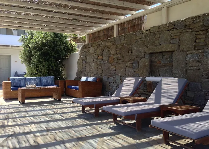 Aparthotel Yakinthos