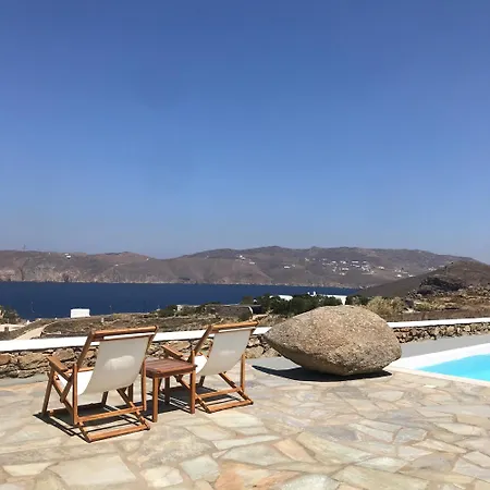Yakinthos Lägenhetshotell 4*
