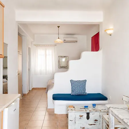 Aparthotel Yakinthos