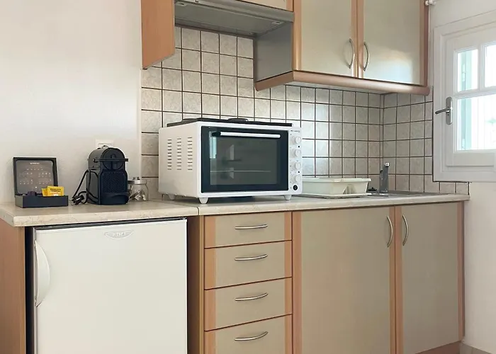 Aparthotel Yakinthos 4*