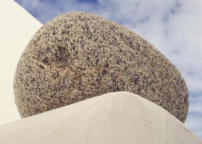 Yakinthos מלון דירות