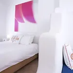 Apartahotel Yakinthos 4*
