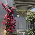 Apartahotel Yakinthos