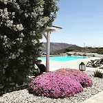 Yakinthos Apartahotel