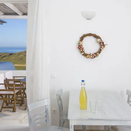 Lägenhetshotell Yakinthos 4*