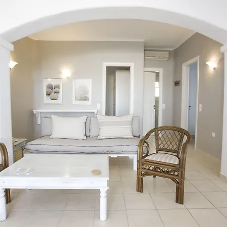 Aparthotel Yakinthos