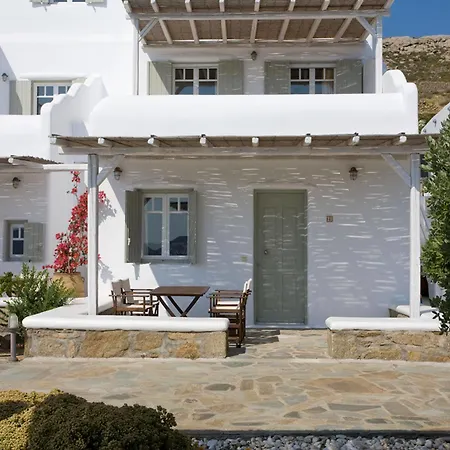 Yakinthos Mykonos Town
