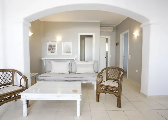 Aparthotel Yakinthos