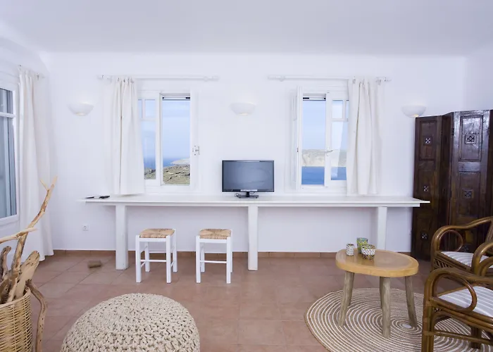 Yakinthos Aparthotel Panormos (Mykonos)